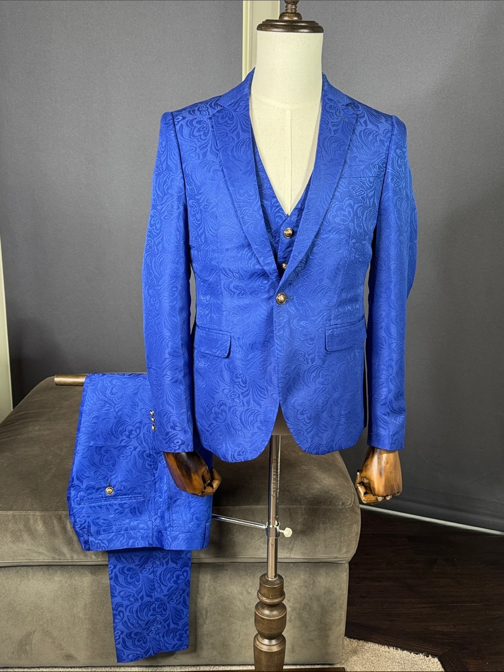 Men’s Teen Blue Paisley Slim Fit 3 Piece Suit Prom Wedding 32 Jacket 31 Pant NWT